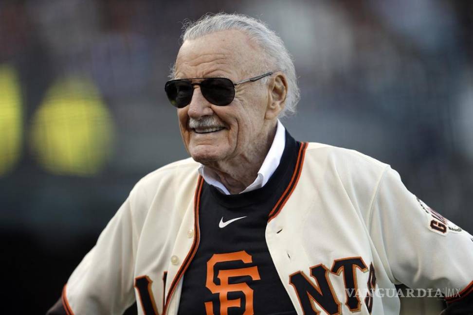 $!Stan Lee, el fanático del beisbol que hizo superhéroe al mexicano Sergio Romo