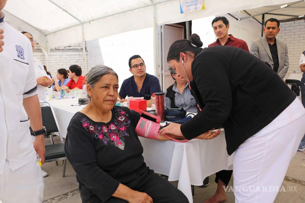 $!Durante la jornada, se ofrecieron consultas médicas y dentales gratuitas, además de vacunación y orientación en salud.