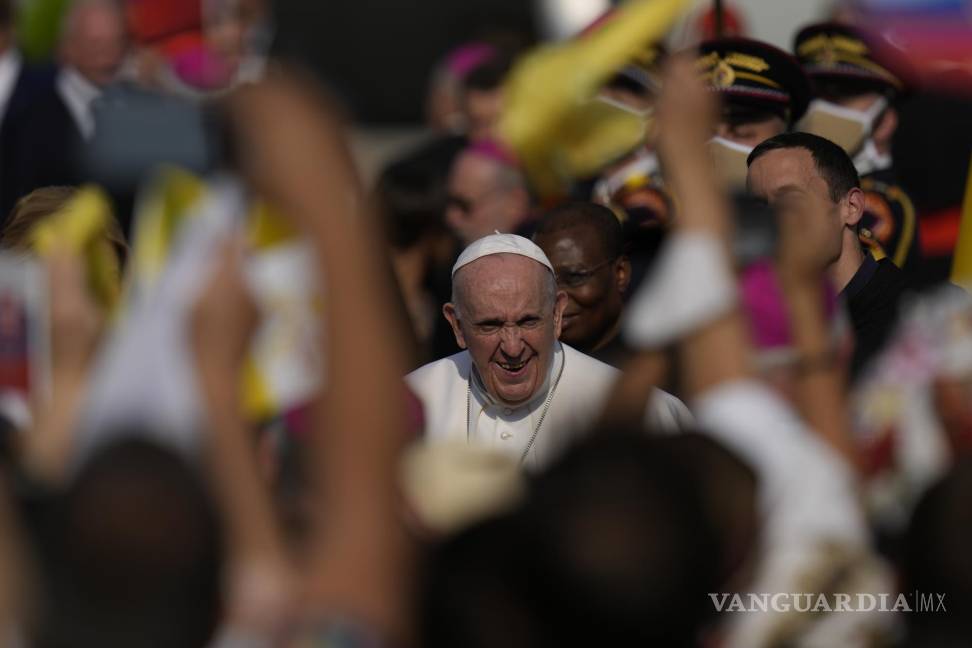 $!El Papa Francisco llega a Bratislava, Eslovaquia, internacional. AP/Petr David Josek