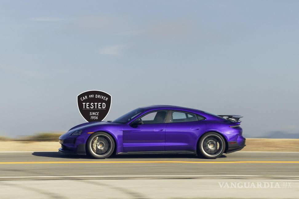 $!El modo Overboost libera más de 1,000 caballos durante 10 segundos de máxima aceleración.