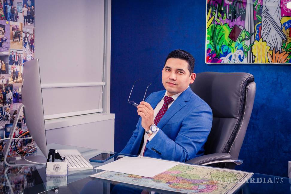 Lo conocen como “El Ángel de la Frontera” por su labor como abogado de migrantes