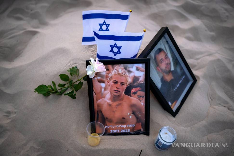 $!Una foto de Keshet Casarotti, de 21 años, que fue asesinado en el ataque del grupo Hamás al festival Nova Music que se celebraba en Israel el 7 de octubre.
