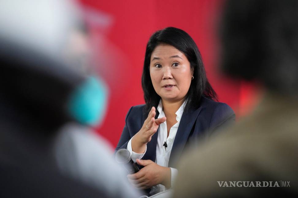 $!La candidata presidencial Keiko Fujimori habla en una conferencia de prensa en Lima, Perú, el 12 de junio de 2021.