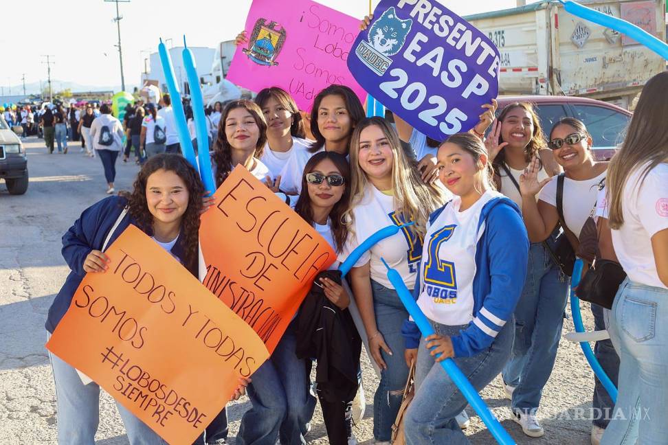 $!La marcha inició en las calles aledañas al campus y culminó en el Centro Cultural “Braulio Fernández Aguirre”.