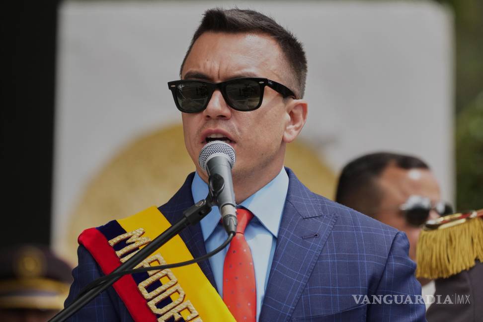 $!El presidente Daniel Noboa pronuncia un discurso durante la ceremonia de cambio de mando de las Fuerzas Armadas en Quito, Ecuador.