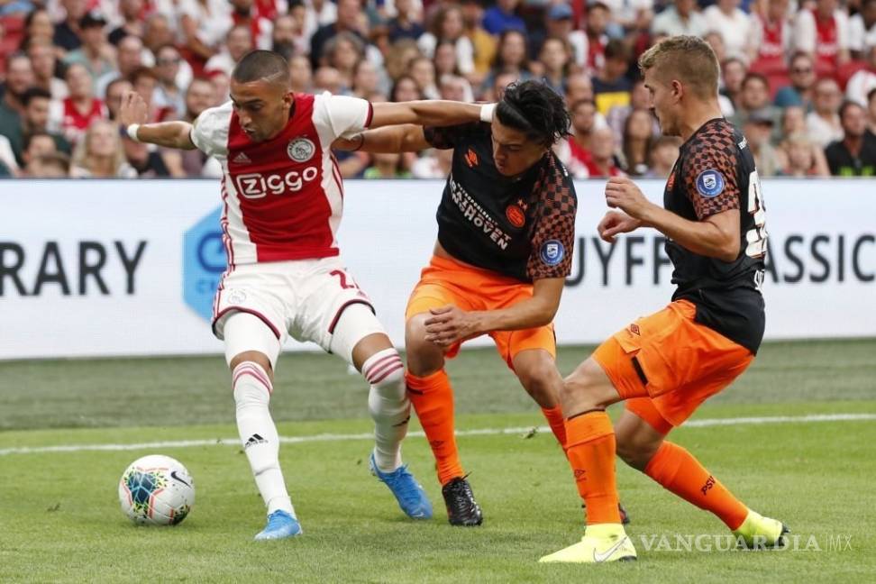 $!Sin Edson Álvarez el Ajax es campeón de la Supercopa de Holanda ante el PSV de Hirving Lozano y Érick Gutiérrez