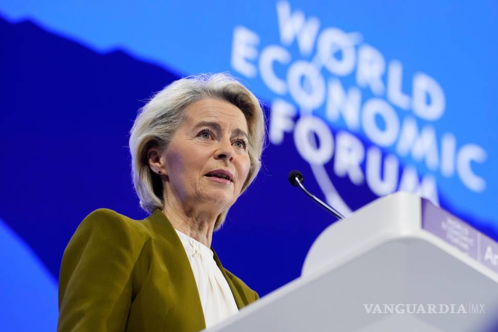 $!La presidenta de la Comisión Europea, Ursula von der Leyen, habla durante la Reunión Anual del Foro Económico Mundial en Davos, Suiza.