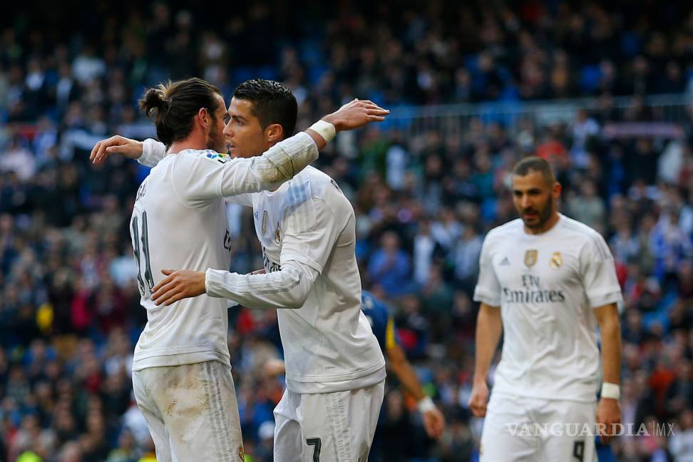 Real Madrid recupera la ‘calma’; Benítez, abucheado