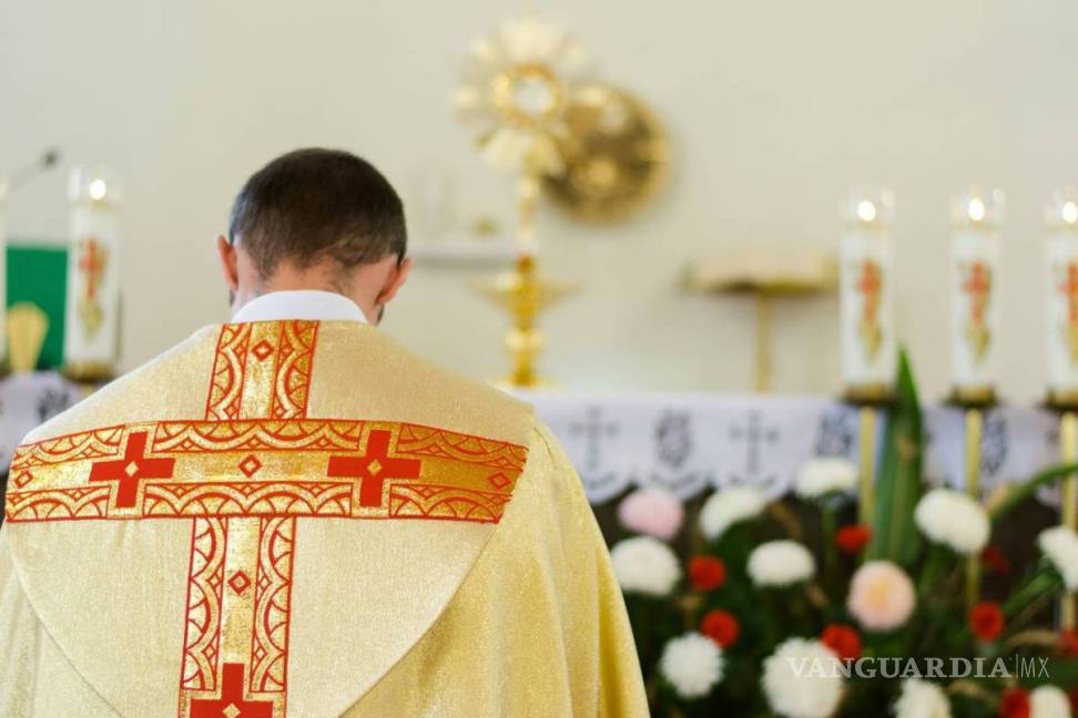$!Irlanda busca poner fin al estigma de hijos de sacerdotes
