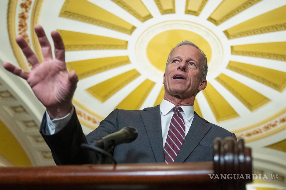 $!El líder de la mayoría del Senado, el republicano John Thune, en el Capitolio. Los senadores republicanos Ron Johnson y Rand Paul, espresarono su preocupación por el probable aumento del déficit.