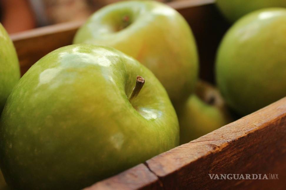 $!Todas las manzanas a granel: $29.90 el kilo c/u.