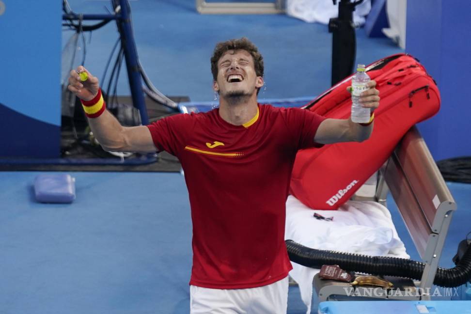 $!Pablo Carreño Busta, de España, celebra después de derrotar a Novak Djokovic, de Serbia, en el partido por la medalla de bronce de la competencia de tenis.