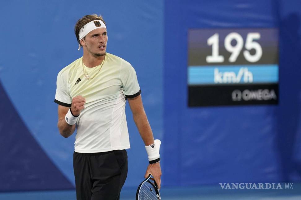 $!Alexander Zverev dio la sopresa en el tenis de Tokio 2020 al vencer a Djokovic en semifinal | Foto: AP Photo/Patrick Semansky