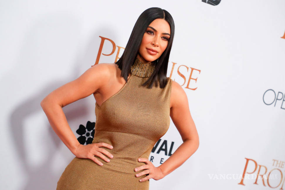 $!Kim Kardashian, una voluptuosa Cleopatra de curvas doradas