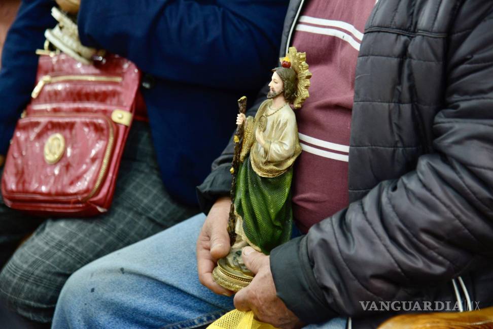 $!Su característica túnica verde, el báculo, la llama del Pentecostés, el medallón con el perfil de Cristo, son lo que lo hace característico.