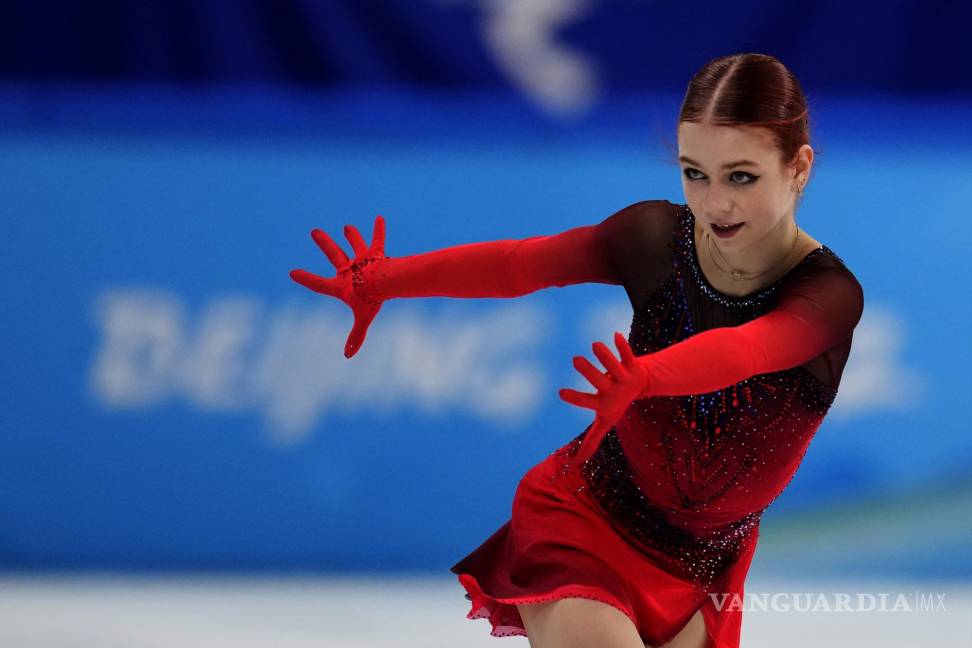 $!Alexandra Trusova, del Comité Olímpico Ruso, compite en el programa corto femenino durante el patinaje artístico en Pekín 2022. AP/Natacha Pisarenko