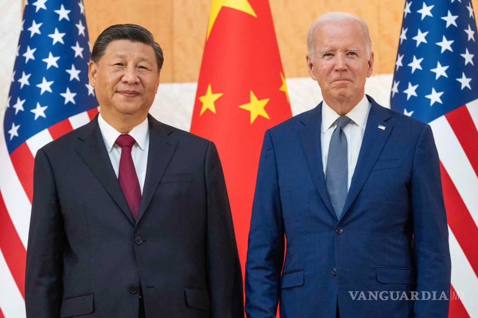 $!El presidente estadounidense Joe Biden junto al presidente chino Xi Jinping antes de una reunión al margen de la cumbre del G20 el 14 de noviembre de 2022 en Bali.