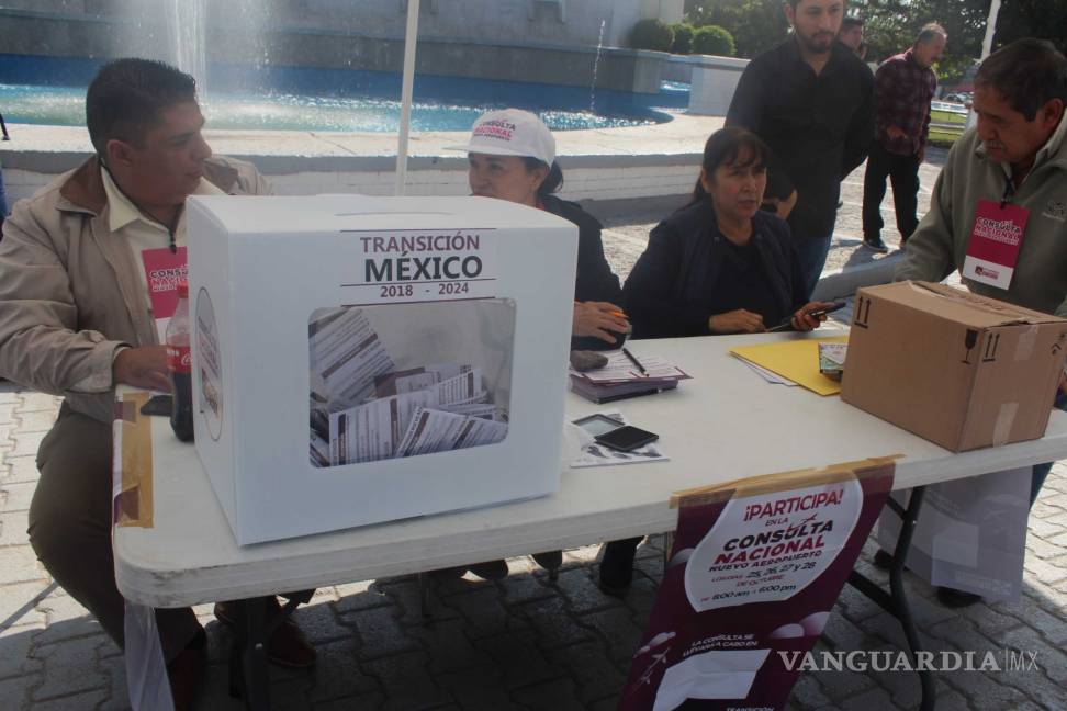 $!Delegado de AMLO en Coahuila defiende la consulta del NAIM pese a fallas