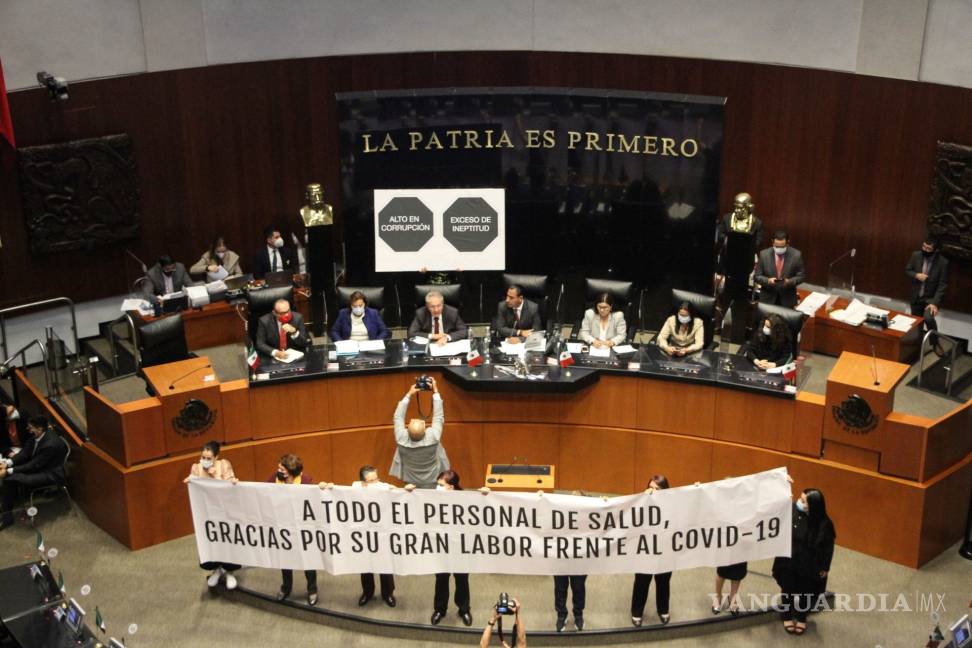 $!'Alto en Corrupción' y 'Exceso de Ineptitud', el 'etiquetado' que ponen senadores a Jorge Alcocer