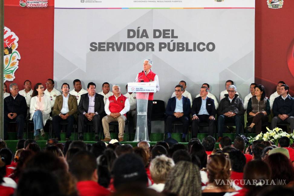 $!Celebran en Ciudad de México el día del servidor público.