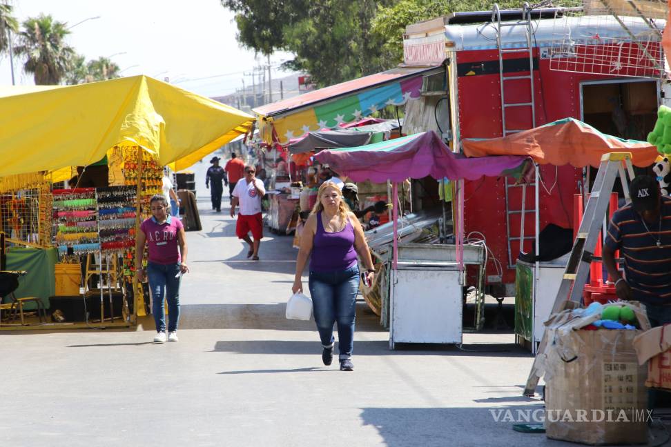 Fiesta patronal ahoga tráfico en el bulevar Isidro López de Saltillo