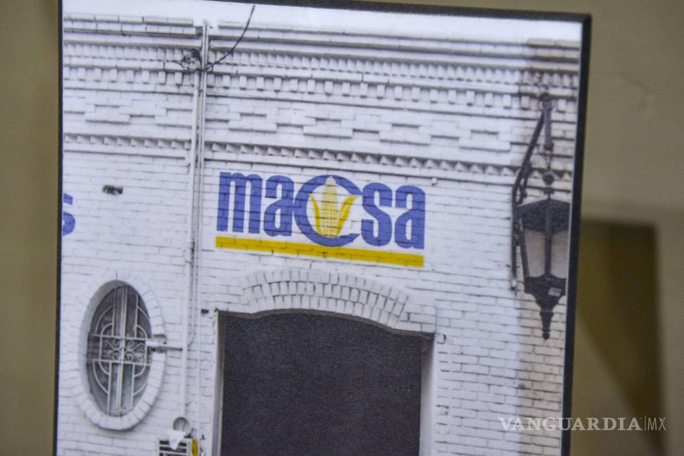 $!En ‘Tejer la ciudad’ la artista Victoria Victoria crea sarapes inspirada en el ladrillo de Saltillo