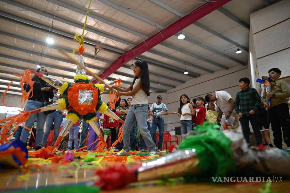 $!Durante el festejo se realizaron actividades recreativas como piñatas, rifa de regalos y pinta caritas, en un ambiente de convivencia familiar.