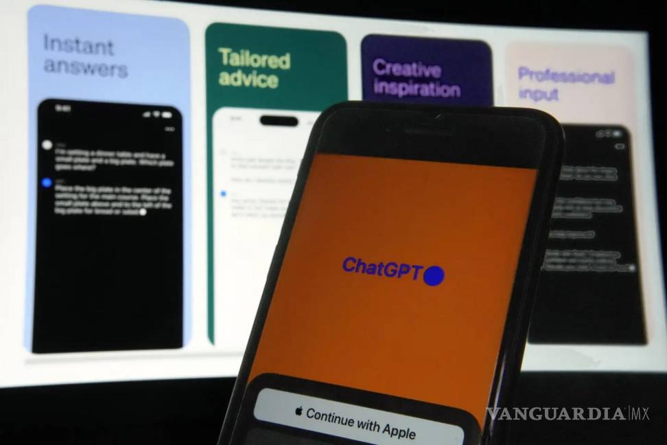 $!Esta foto muestra la aplicación ChatGPT en un iPhone. La aplicación gratuita comenzó a estar disponible en los iPhone en los Estados Unidos.