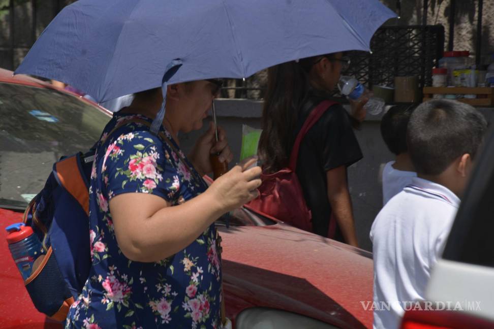 $!Los padres de familia dijeron que a pesar de los inconvenientes también ayuda a prevenir enfermedades o contratiempos en materia de salud.