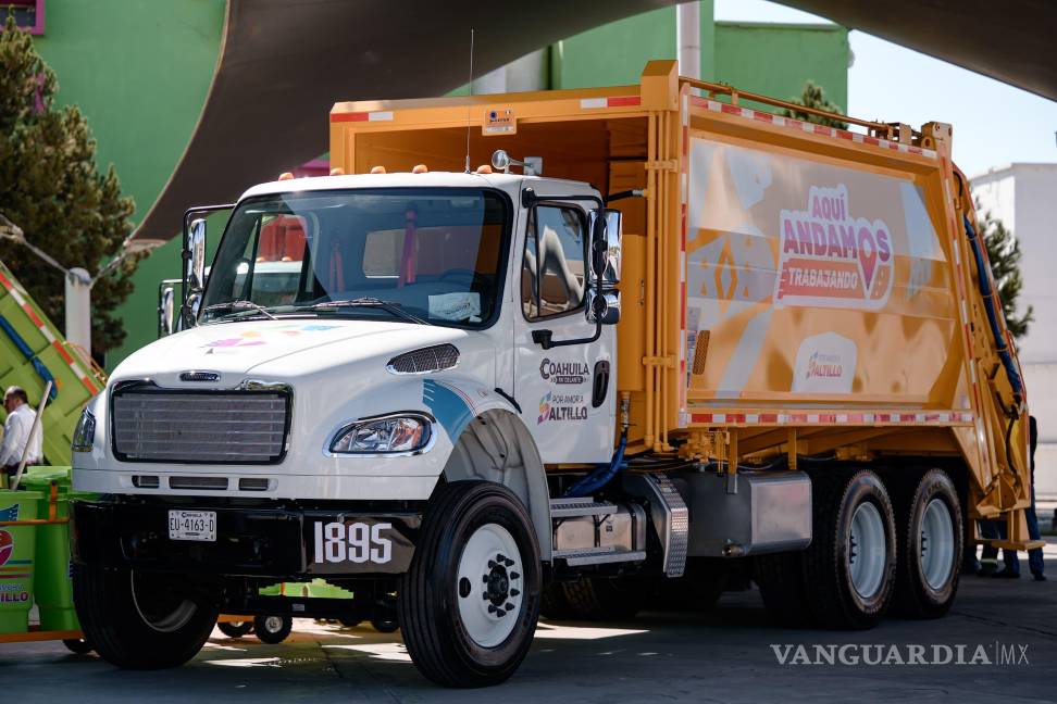 $!Con los nuevos camiones, Saltillo suma 53 unidades recolectoras y traza dos nuevas rutas para mejorar la cobertura del servicio de basura en toda la ciudad.