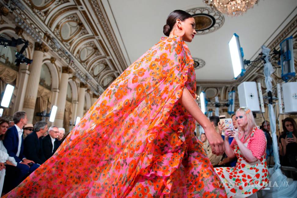 $!La colección Otoño 2022 de Carolina Herrera se modela durante la Semana de la Moda de Nueva York.