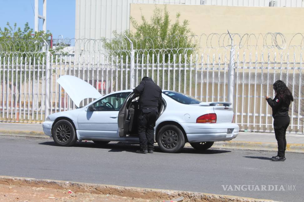 Auto se descompone y no llegan al hospital; hombre se les muere, en Saltillo