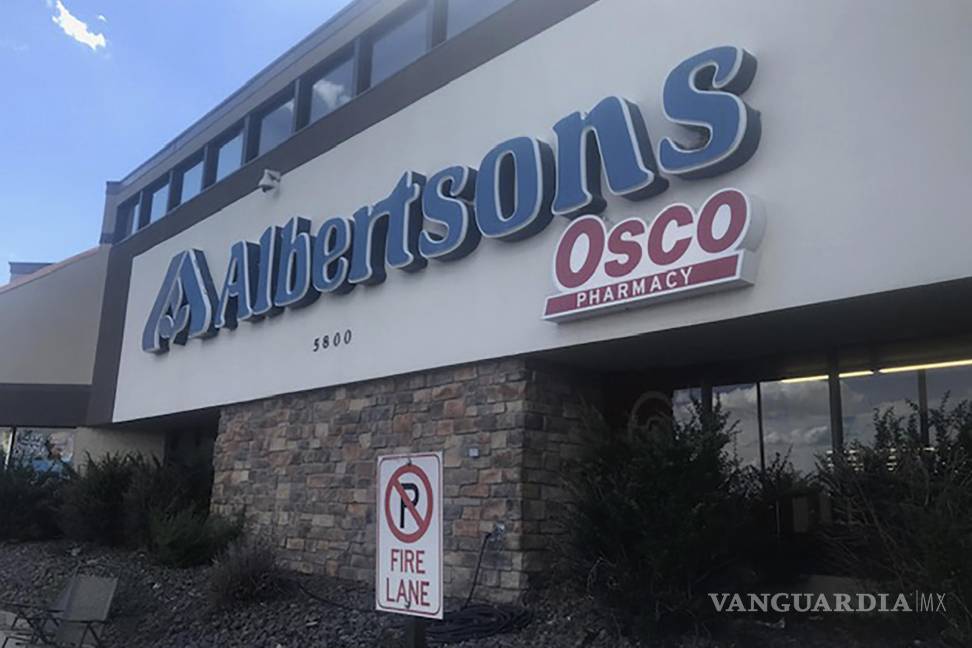 $!La entrada a una tienda de comestibles Albertsons se muestra en Cheyenne, Wyoming.