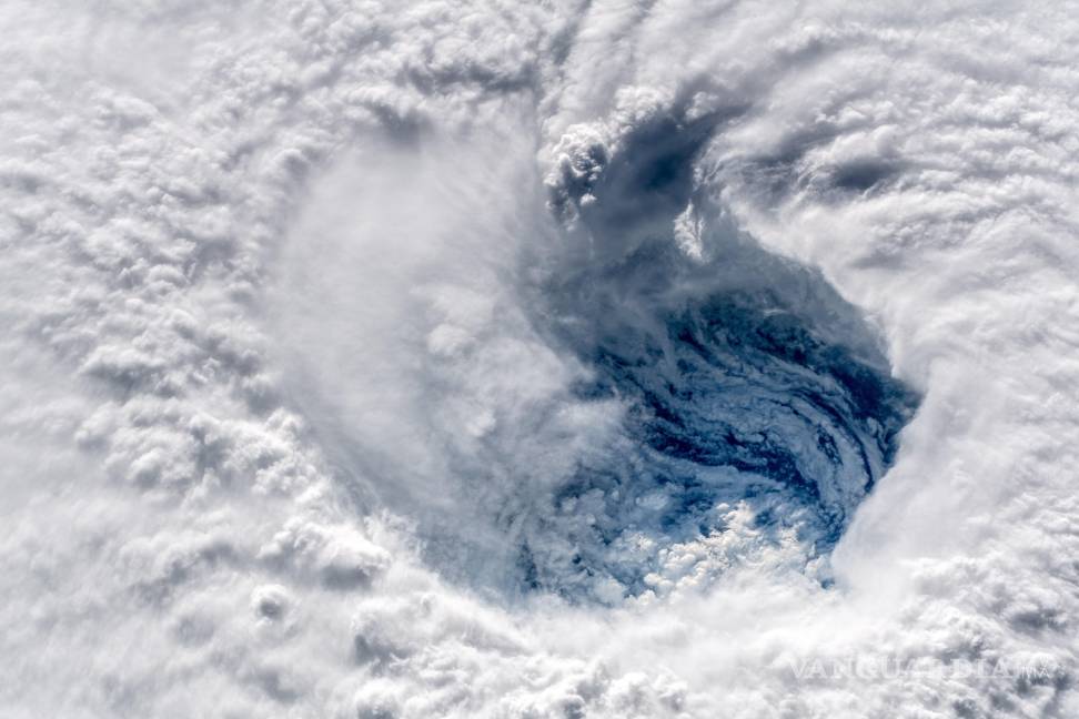 $!Peligro por &quot;Florence&quot;, el huracán de categoría 4, está a menos de mil kilómetros de EU