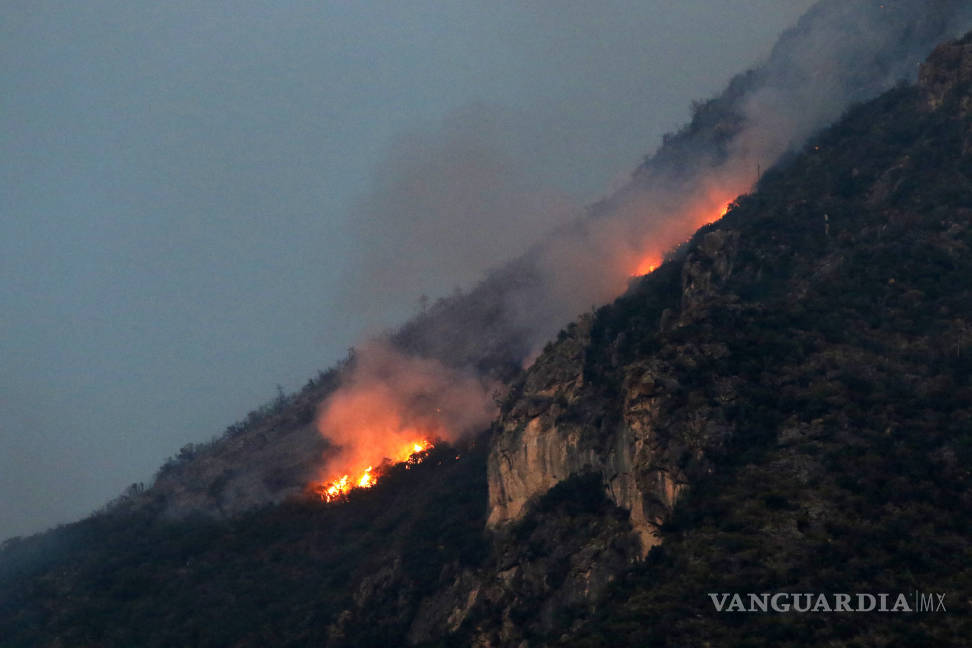 $!El incendio en el cañón de San Lorenzo de Saltillo en imágenes