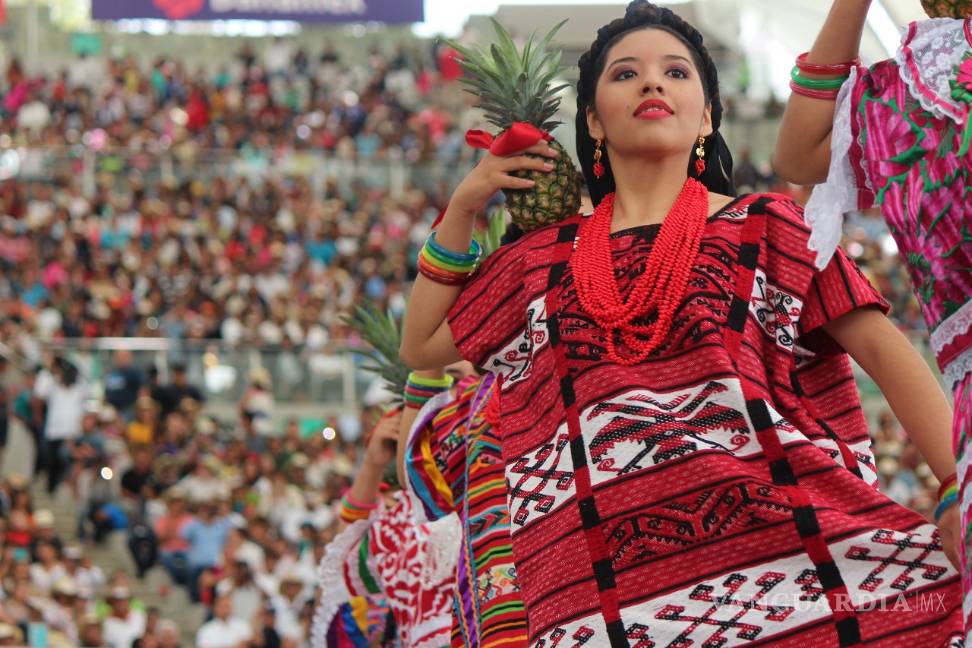 AMLO promete una “Guelaguetza nacional” para el 15 de septiembre