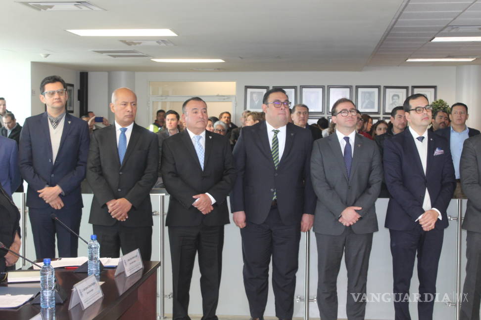 $!Jorge Zermeño toma protesta a directores municipales en Torreón