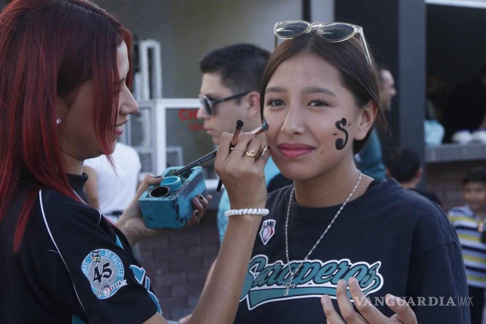 Saraperos vence 4-1 a Sultanes en inauguración de Pretemporada