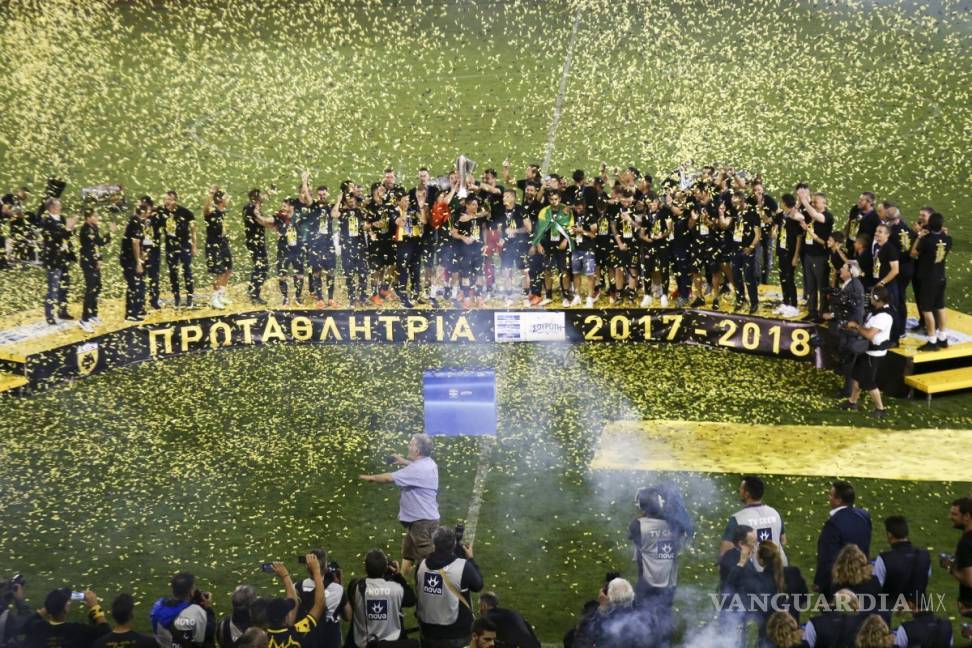 $!24 años después...el AEK de Atenas es campeón de Grecia