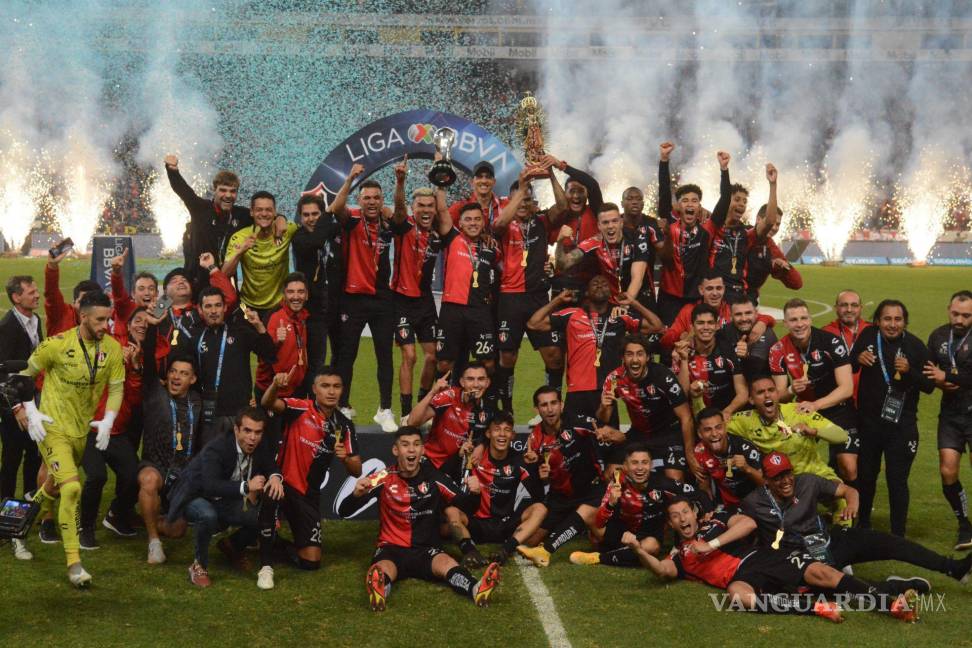 $!Atlas se proclamó campeón tras derrotar en tanda de penales al León en partido de vuelta de la final de la Liga MX Grita Apertura 2021. Cuaroscuro/Mario Jasso