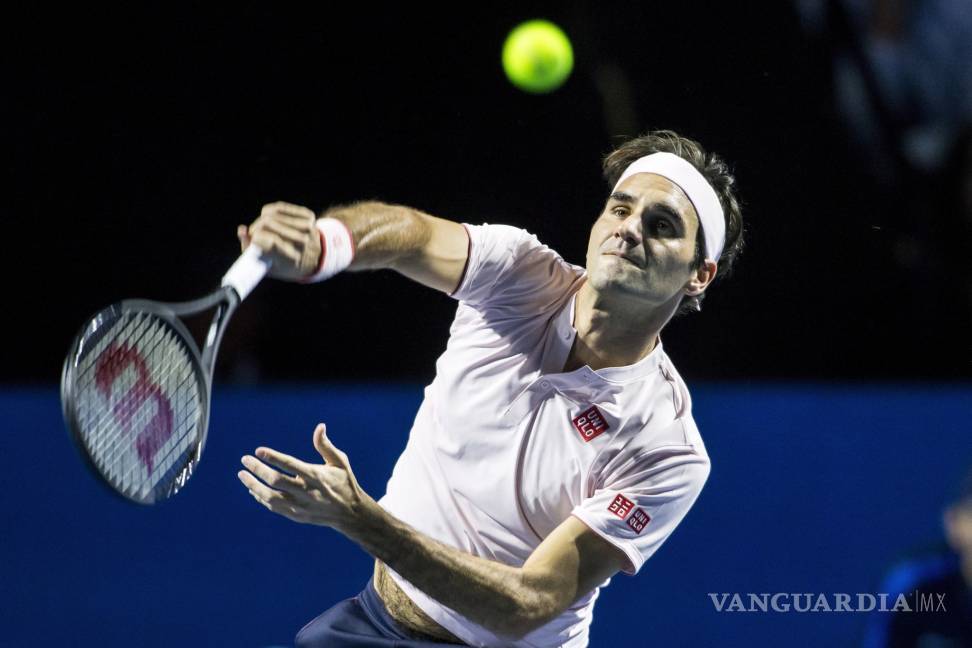 $!Federer mantiene su poder en casa y está en los Cuartos de Final del Torneo de Basilea