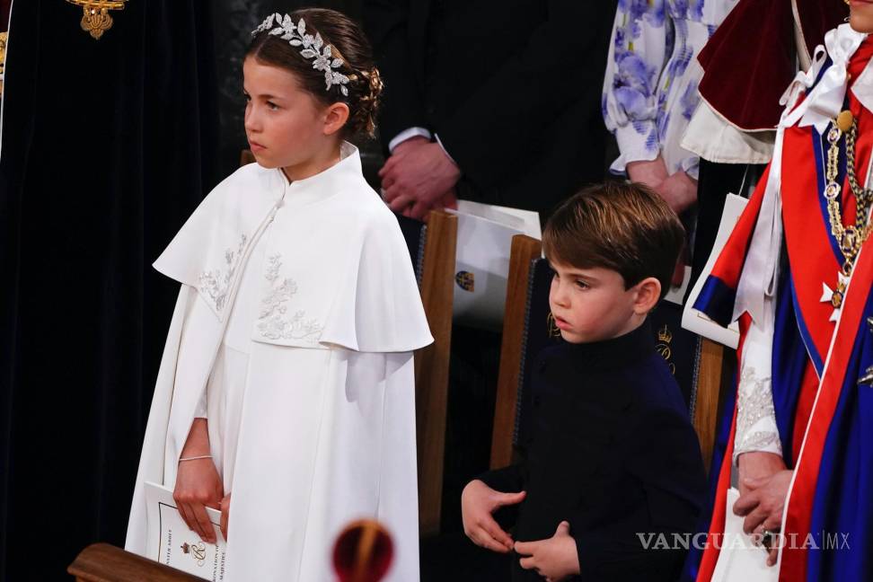 Así inicia el reinado del Carlos III tras una larga espera para ser el monarca británico (fotos)