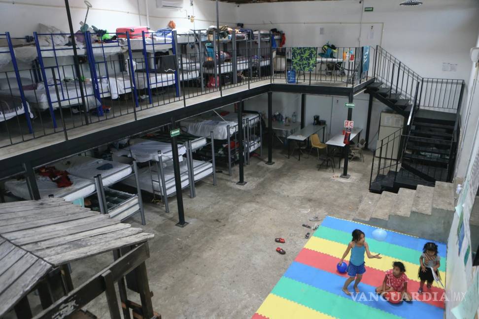 $!Niños juegan en un albergue para migrantes en Ciudad Juárez, México.