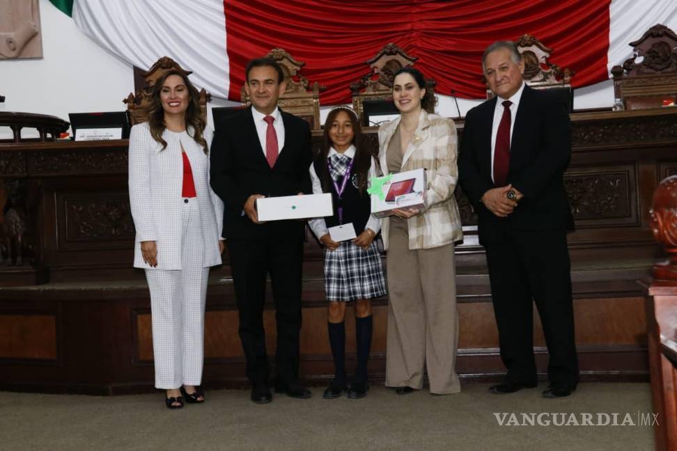 $!La actividad forma parte de un programa coordinado por el Congreso de Coahuila, la Secretaría de Educación, Inspira Coahuila, Coecyt, INE y IEC, con el objetivo de fomentar la participación cívica juvenil.