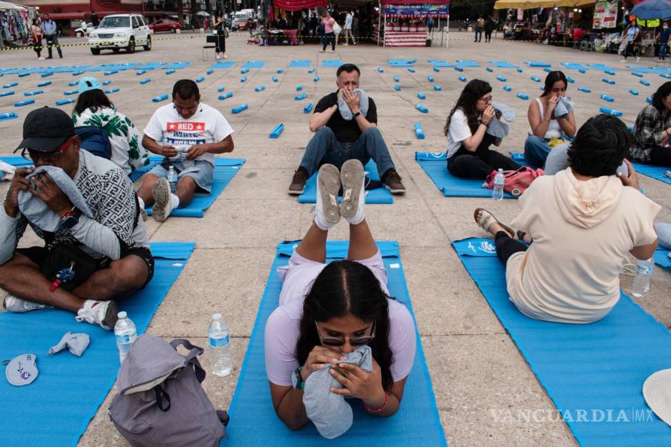 Así conmemoran en CDMX el Día Mundial del Sueño, cientos de personas se toman una “siesta masiva” (Fotos)