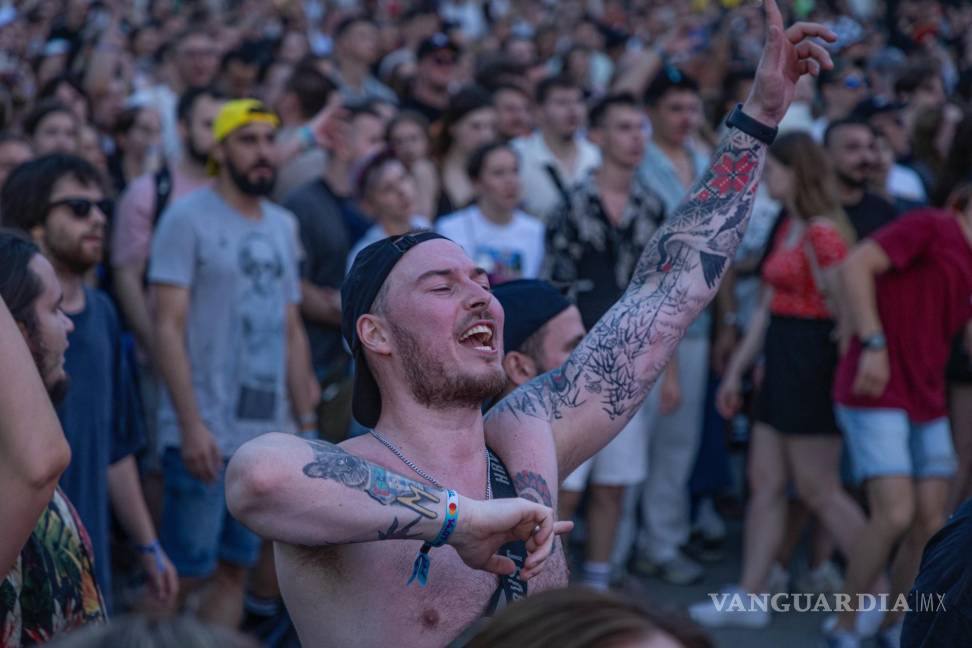 $!Un joven disfruta de un concierto en el Festival Atlas en Kiev, Ucrania, el domingo 21 de julio de 2024.