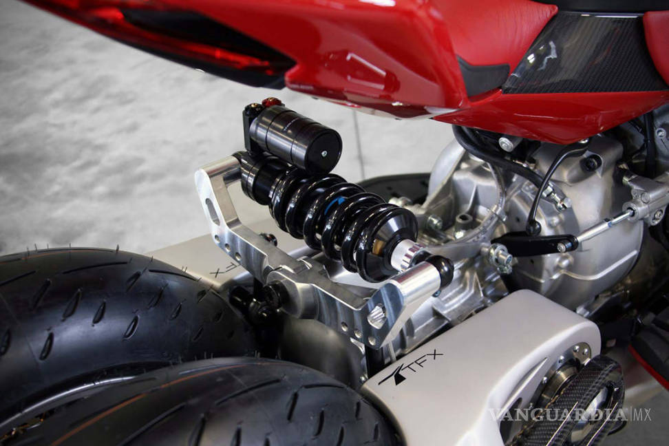 $!Lazareth LM 847, bestial motocicleta con alma Maserati
