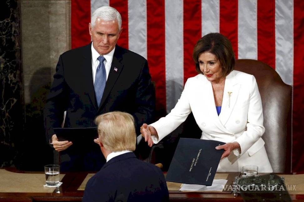 $!Donald Trump da su discurso anual ante el Congreso, un día antes del veredicto de impeachment