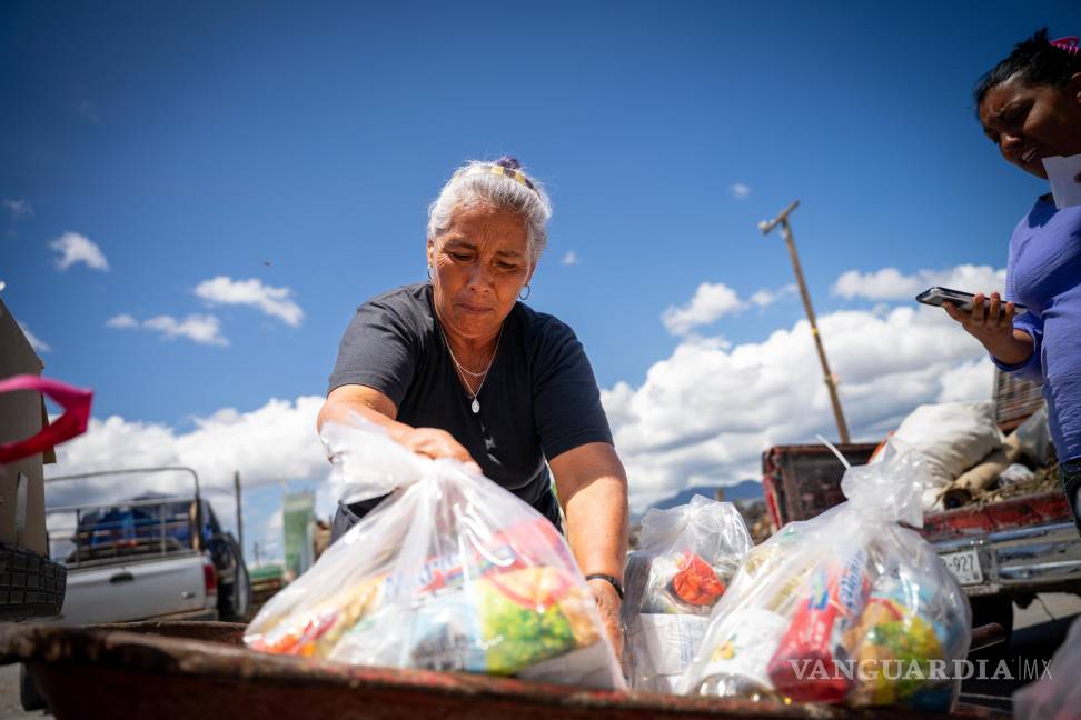 $!Habitantes de ejidos como Derramadero recibieron apoyos del programa Alimentos de Corazón, que busca atender necesidades prioritarias.