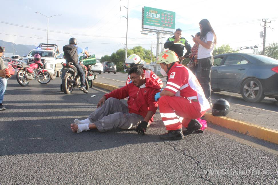 Repartidor resulta herido tras ser embestido por camioneta en el periférico Luis Echeverría